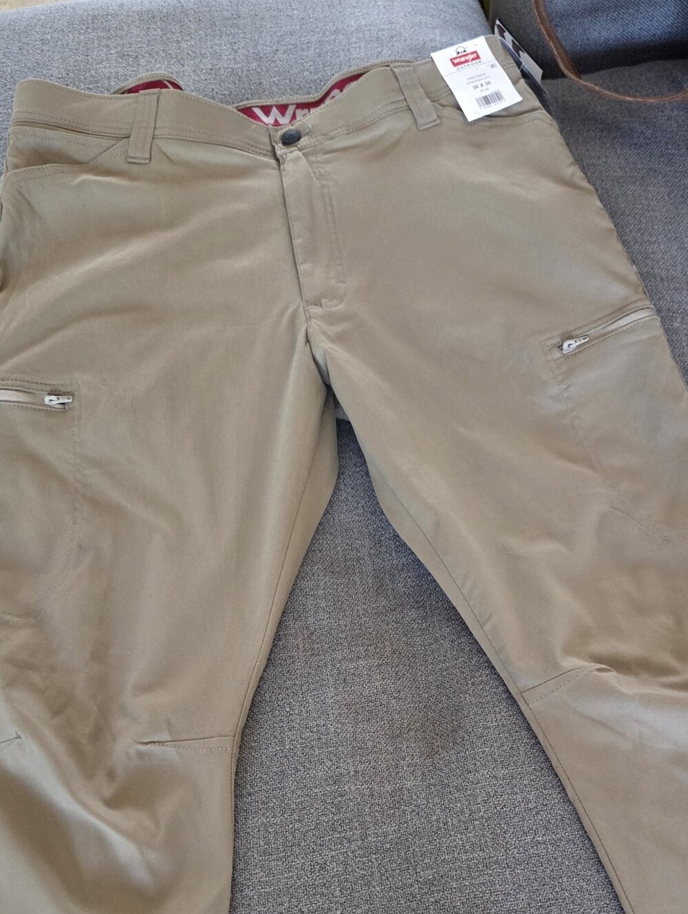 Wrangler Men's Cargo Outdoor Pants in Khaki